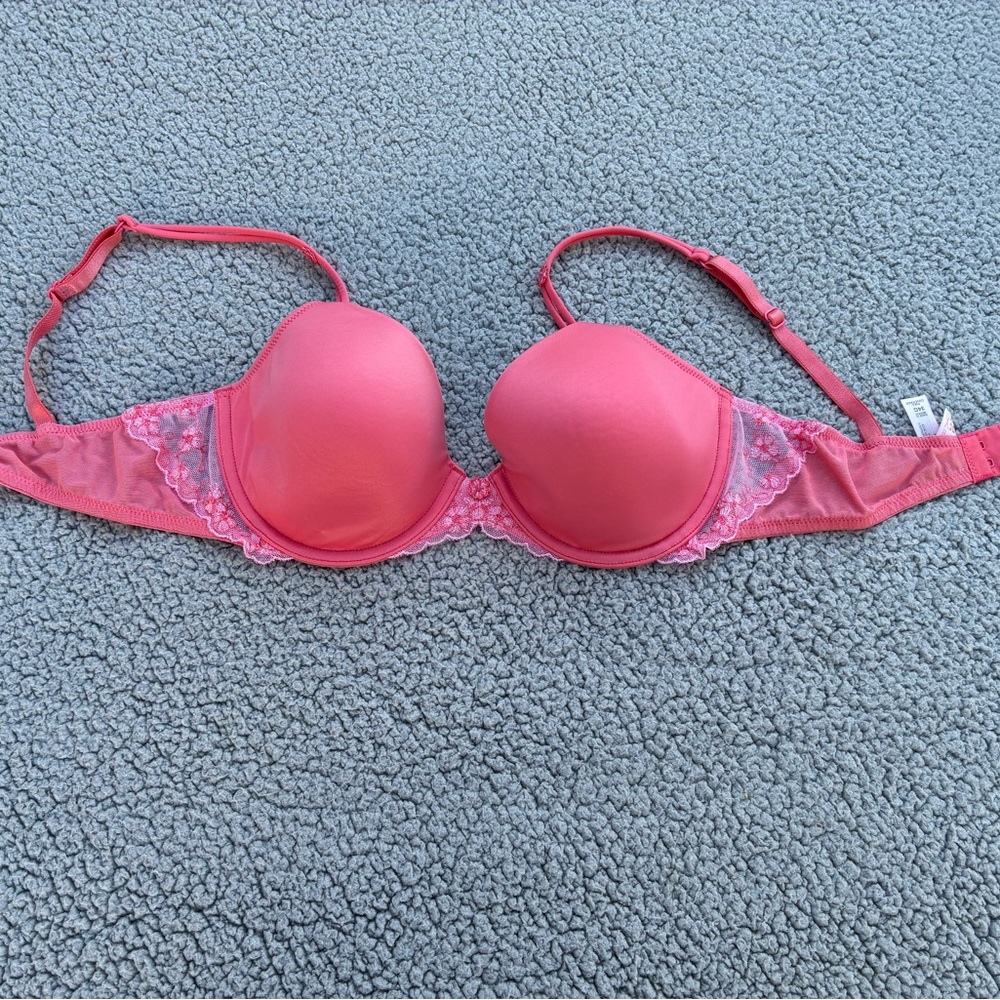 VICTORIA's  SECRET ANGELS  bra wire sz 34 C pink